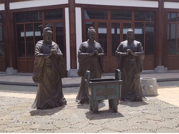 恒大集團(tuán)?；◢u特色街區(qū)銅雕塑工程
